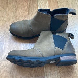 Sorel booties. Size 7.
